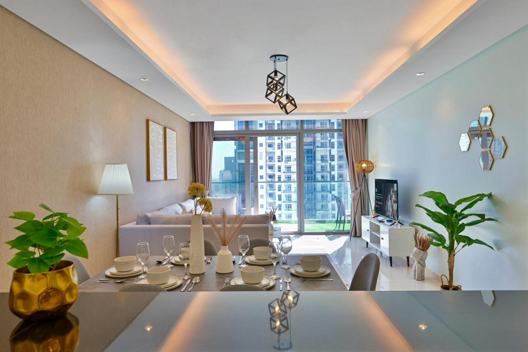 Burj Khalifa Views 2br With Infinity Pool Downtown Dubai